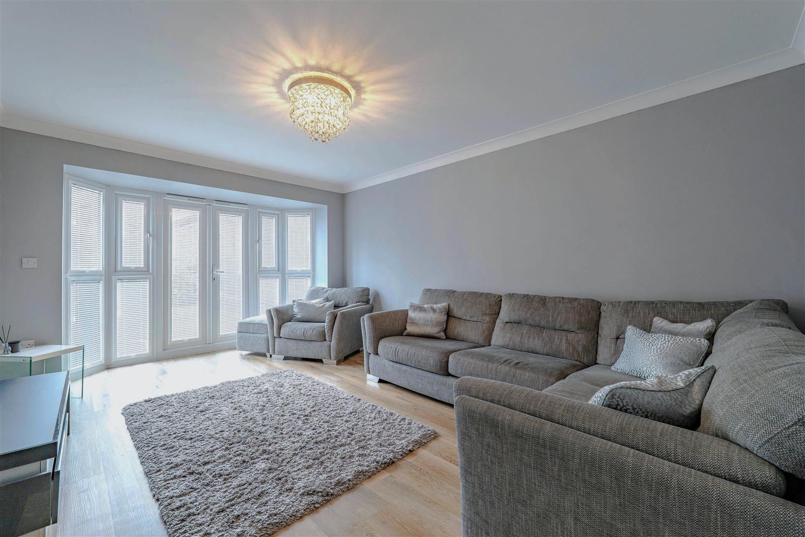 5 bed property in Murray Avenue, Leyland